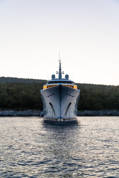 superyacht victorious